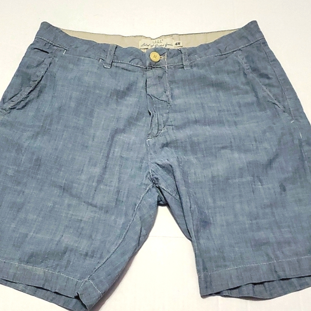 H&M L.O.G.G. Light Chambray Cotton Flat Front Boardwalk Summer Shorts W30